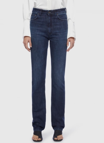Effortless Style with Dondup Jeans in the Office Maze